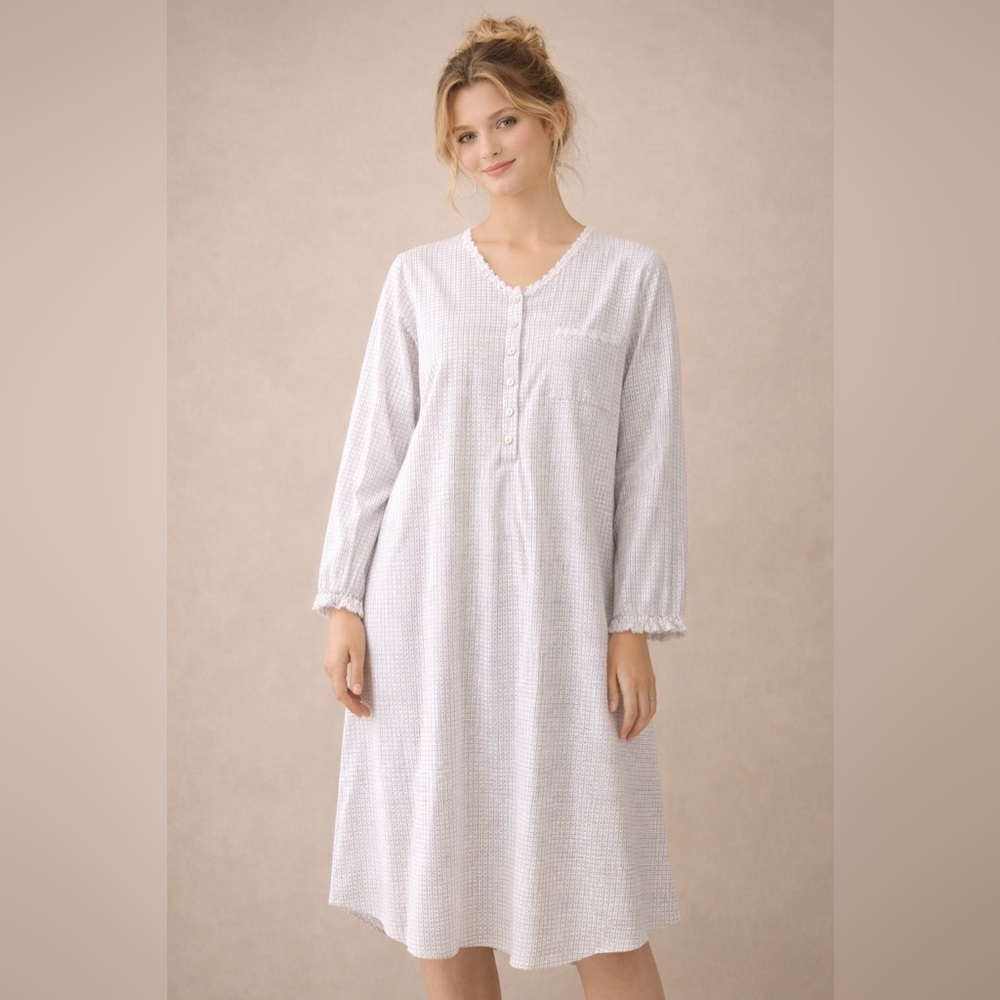 Eileen West White Cottagecore Modest Peasant Tradition Nightgown M‎  Lace Trim